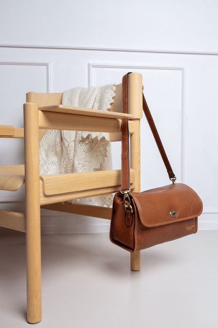 Hovedbilde PROJECT 74 - Walnut